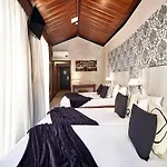 Galeria Hotel 2*