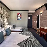Galeria 2*