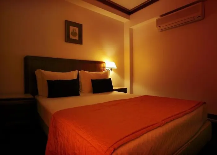 Отель Galeria Авейру