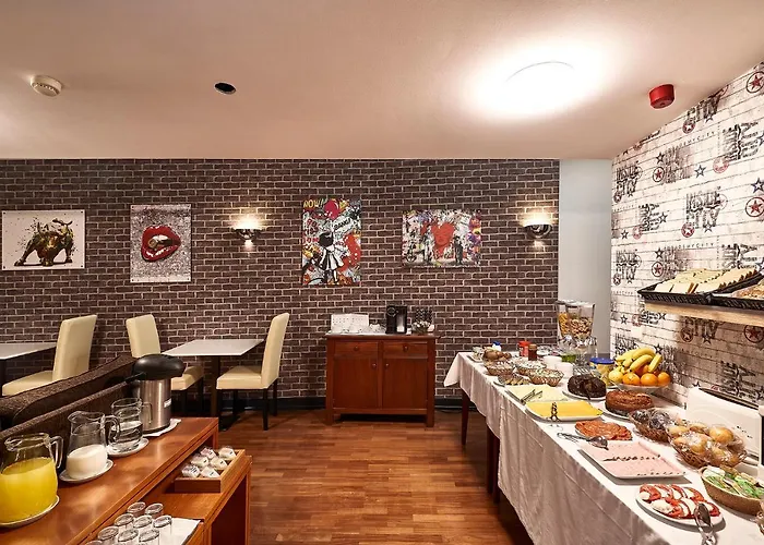 Отель Galeria Авейру