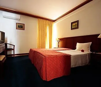 Отель Galeria 2*